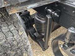 2007 Kenworth T800 tandem axle truck tractor