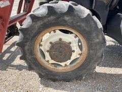 2004 Case IH JX75 tractor w/ loader