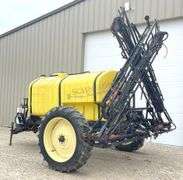 B&B 1,000 gallon pull type sprayer