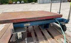 2'x3' hydraulic lift shop cart