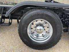 2007 Kenworth T800 tandem axle truck tractor