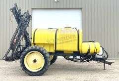 B&B 1,000 gallon pull type sprayer