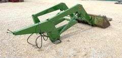 John Deere model 48 loader off of 4020