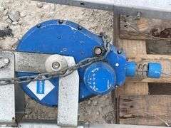 Tripod lifting hoist