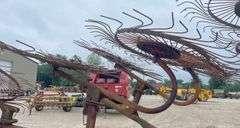 10-wheel V hay rake