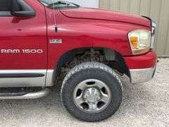 2006 Dodge Ram 1500 mega cab 4x4 pickup