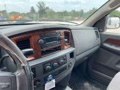 2006 Dodge Ram 1500 mega cab 4x4 pickup