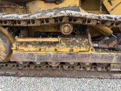 John Deere 555G crawler loader