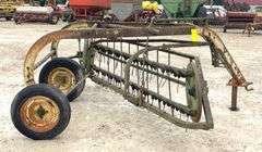 John Deere 894A side delivery hay rake