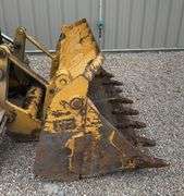 John Deere 555G crawler loader