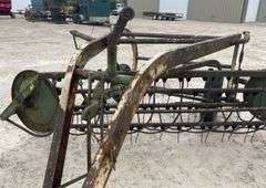 John Deere 894A side delivery hay rake