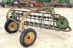 John Deere 894A side delivery hay rake