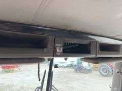2007 Kenworth T800 tandem axle truck tractor