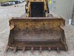 John Deere 555G crawler loader
