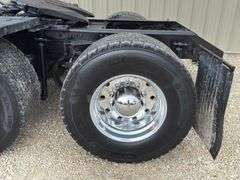 2007 Kenworth T800 tandem axle truck tractor