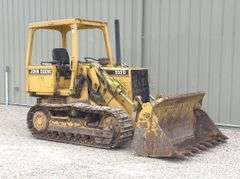 John Deere 555G crawler loader