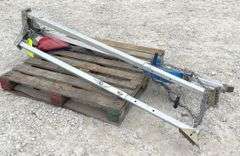 Tripod lifting hoist