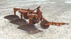 Allis Chalmers 3-14" snap coupler plow w/ coulters