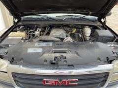 2004 GMC 2500HD extended cab 4x4 pickup