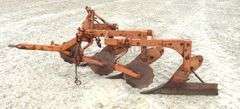 Allis Chalmers 3-14" snap coupler plow w/ coulters