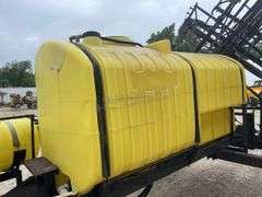 B&B 1,000 gallon pull type sprayer