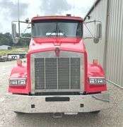 2007 Kenworth T800 tandem axle truck tractor