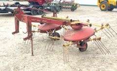 New Holland 254 3-point tedder rake