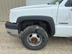 2003 Chevrolet 3500 extended cab 4x4 flatbed