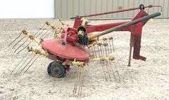 New Holland 254 3-point tedder rake