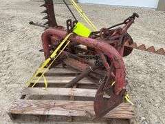 Massey Ferguson 7' 3-point sickle mower