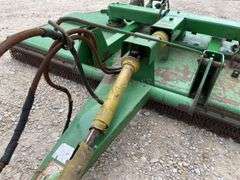 John Deere 1008 10' pull type brush hog