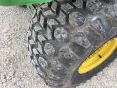 John Deere Gator 6x4 UTV