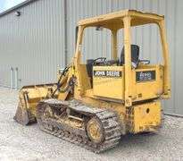 John Deere 555G crawler loader