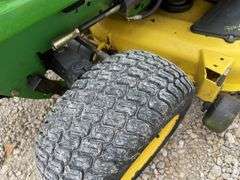John Deere 335 riding mower