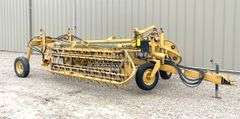 Vermeer R-23A V-hay rake