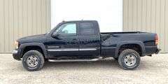 2004 GMC 2500HD extended cab 4x4 pickup