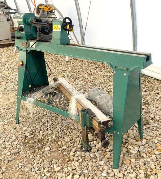 Grizzly G1067Z wood lathe, from the estate of Dr. Ken Buchmann