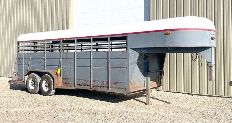 2011 Homemade 20' gooseneck stock trailer