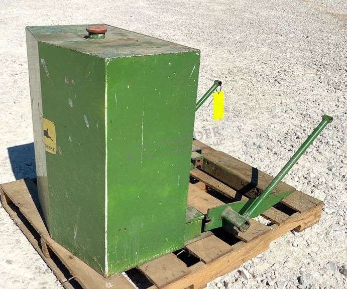 John Deere front mounted aux. fuel off of 4450