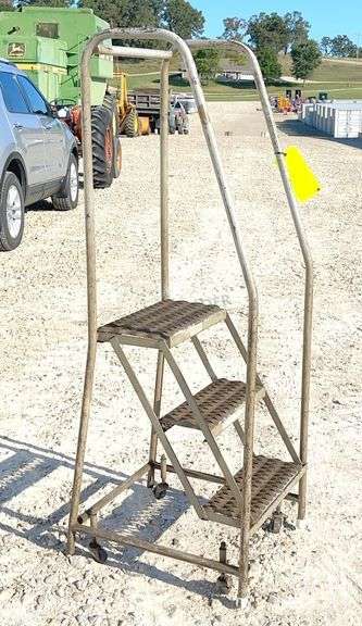 31" rolling steel utility stairs