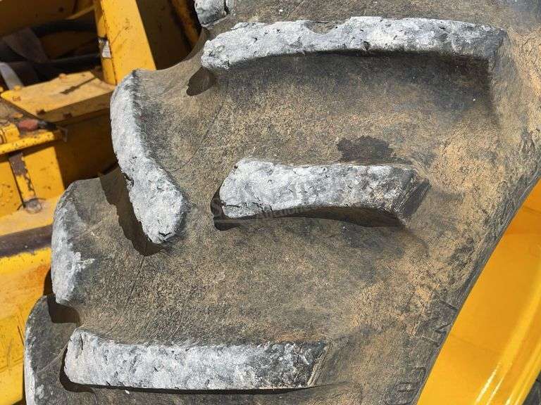 Case 480B backhoe loader