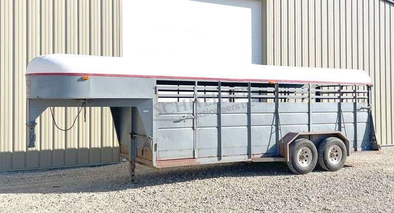 2011 Homemade 20' gooseneck stock trailer