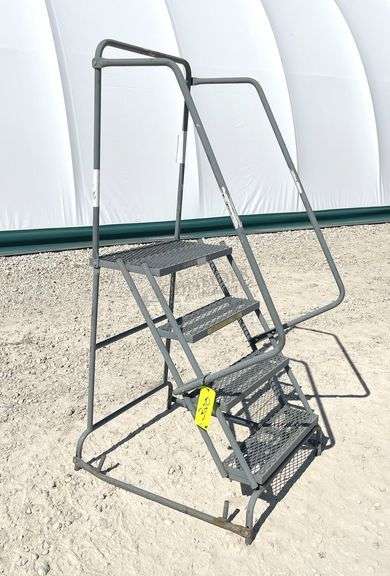 Ballymore 40" tall utility stairs, missing wheels
