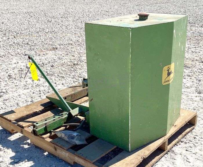 John Deere front mounted aux. fuel off of 4450