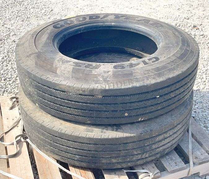Pair of 10R22.5 truck tires
