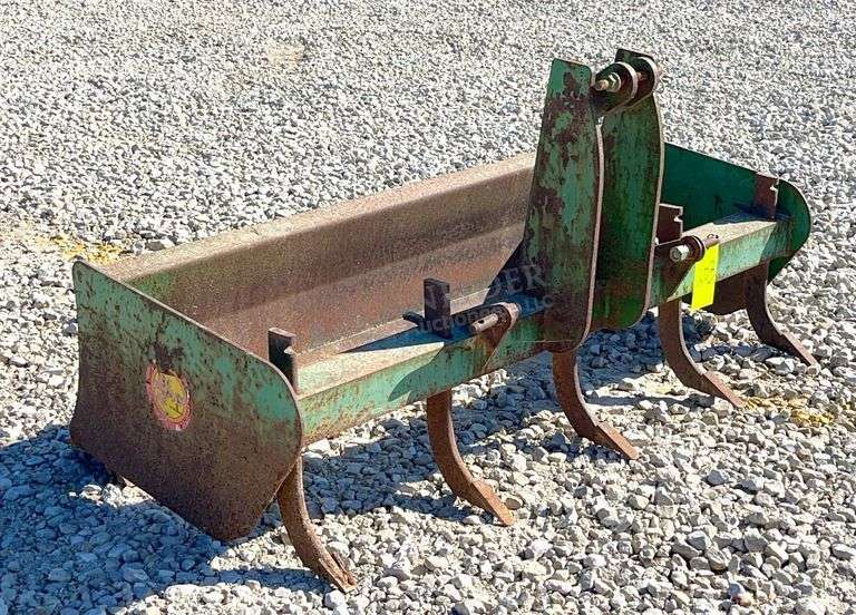 Sunshine Line 67" 3-pt. box blade w/ scarifers