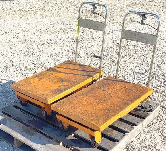 2- 17"x27" rolling hydraulic lift carts