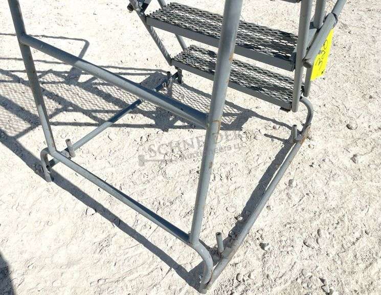 Ballymore 40" tall utility stairs, missing wheels