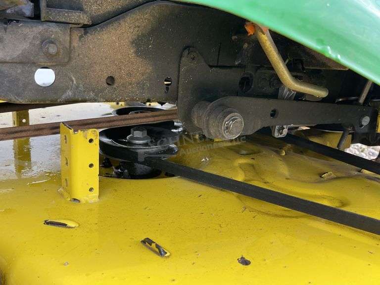 John Deere X590 riding mower