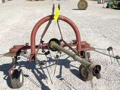 Hesston 3710 2 basket 3-pt. tedder